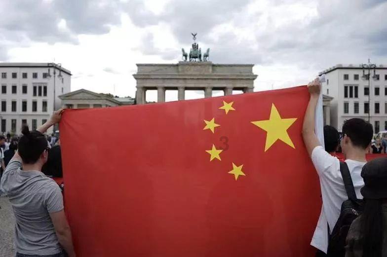 擦身而过 病毒传播只需5秒